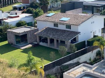 Casa en condominio de 4 habitaciones, Morelia · Residencia de Estilo Mexicano Contemporáneo en Club de Golf Tres Marías