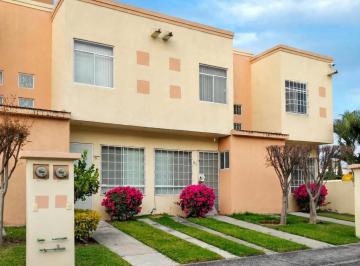 Casa de 2 habitaciones, Temixco · Casa en Colinas de Altar Temixco