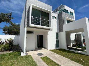 Casa de 2 habitaciones, Tepic · Casa en Bonaterra (Coto Bonastella)