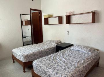 Departamento compartido de 3 habitaciones, Centro · Se Rentan Recámaras Compartidas Para Señoritas Estudiantes