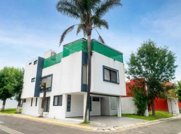 Casa de 3 habitaciones, Juan C. Bonilla · Casa en Venta Calabria Residencial, Cholula, Puebla