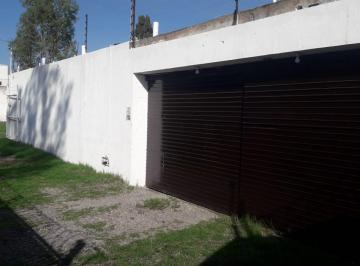 Casa de 8 habitaciones, San Juan del Río · Amplia Casa con Gran Terreno y Enormeee Jardín Para Habitación o Para Negocio, a