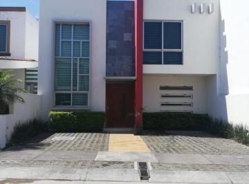 Casa de 3 habitaciones, Tepic · ¡Hermosa Casa en Renta en Bonaterra! Moderna y Espaciosa