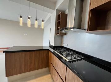 cocina integral/granito · Depa Excelente Ubicacion, Espacios Amplios y Listo Para Habitar