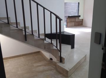 Casa en Renta de 5 habitaciones Campestre Churubusco · Espaciosa Casa de 5 Recámaras con Terraza con Madera, Vapor y Portón Eléctrico