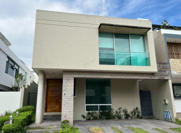 Casa en condominio de 3 habitaciones, Zapopan · Casa en Los Castaños