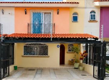 Casa de 3 habitaciones, Zapopan · Residencia en Venta