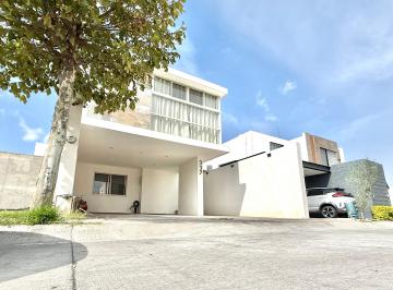 Casa en condominio de 3 habitaciones, León · Casa en Venta - Sierra Nogal Zona Este