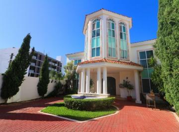 Casa en condominio en Venta de 4 habitaciones Fraccionamiento Sábalo Country Club · En Venta Casa en Sabalo Country Club