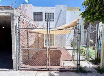 Casa de 2 habitaciones, Celaya · Se Vende Casa Lista Para Habitar, Libre de Gravamen.
