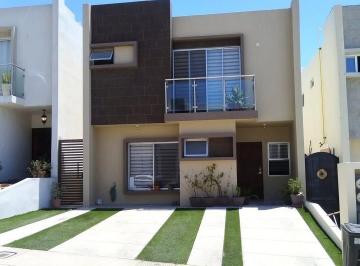Casa de 4 habitaciones, Tijuana · Casa Amplia y Funcional de 4 Recamaras
