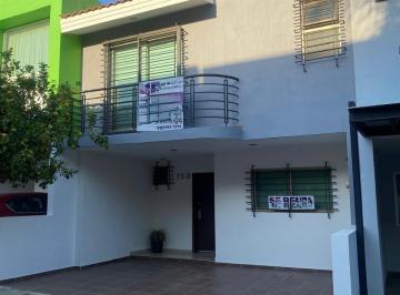 Casa de 4 habitaciones, Zapopan · Bonita Casa en Renta