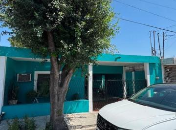 Casa de 2 habitaciones, Monterrey · Casa en Venta de 1 Planta con Gran Terreno en Monterrey