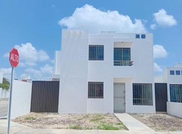 Casa de 3 habitaciones, Mérida · Casa en Renta en Fraccionamiento Los Héroes, Mérida | en Esquina y Lis
