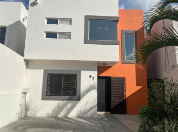 Casa de 3 habitaciones, La Paz · Casa en Renta Amueblada, Privada Balandra