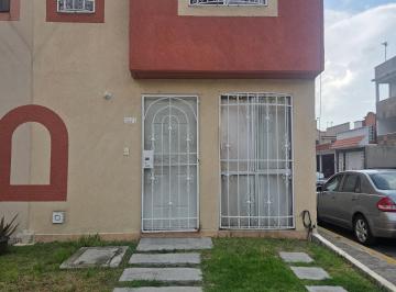 Casa de 4 habitaciones, Ecatepec de Morelos · Hermosa Casa Iluminada, en Equina Dentro Circuito