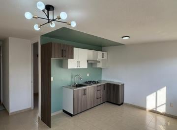Dúplex de 1 habitación, El Marqués · Remodelado, Planta Alta, Para Volver a Estrenar.