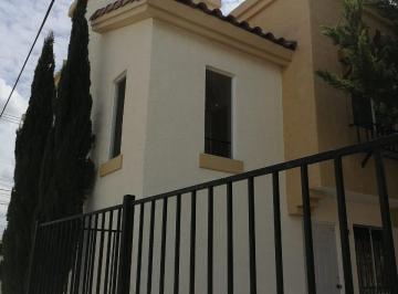 Casa de 3 habitaciones, Pachuca · Renta de Casa Tipo Californiano