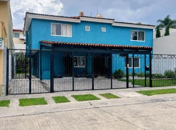Casa de 4 habitaciones, Zapopan · Casa Tradicional Amplia Fraccionamiento Bugambilias