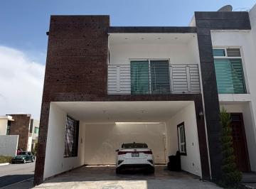 Casa de 3 habitaciones, Saltillo · Hermosa Casa en Renta en Residencial Histórico Tierra Santa