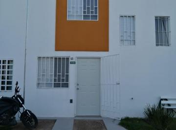Casa en condominio de 2 habitaciones, Querétaro · Casa en Renta en Muy Estado