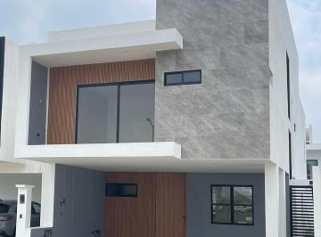 Casa de 3 habitaciones, Centro · Venta Casa Fraccionamiento Sotavento Country Villahermosa