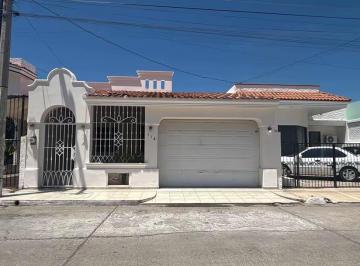 Casa de 4 habitaciones, Mazatlán · Hermosa Casa en Venta en Fraccionamiento El Toreo