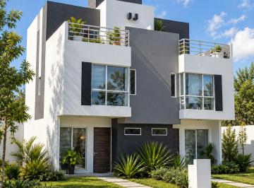 Casa Venta de 3 habitaciones · Casa de 3 Recamaras con Roofgarden