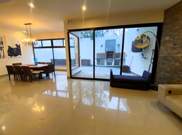 Casa de 3 habitaciones, Monterrey · Casa en Renta Carretera Nacional