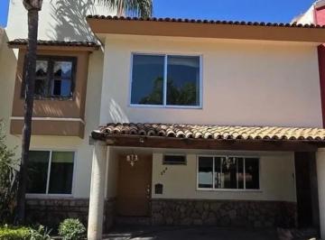 Casa de 4 habitaciones, Zapopan · Casa en Renta