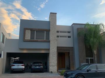 Casa de 3 habitaciones, Saltillo · Residencia en Venta Frente a Área Verde | Misiones II