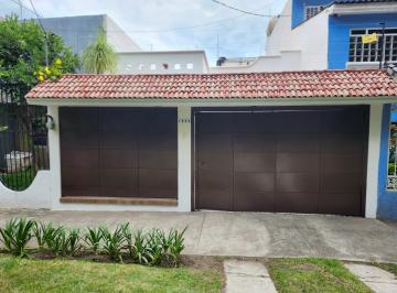 Casa de 4 habitaciones, Guadalajara · Casa en Renta en Paseo de Los Artistas