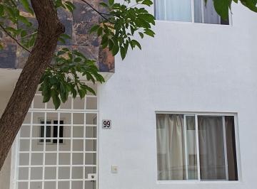 Casa en condominio de 3 habitaciones, Solidaridad · Excelente Oportunidad: Casa de 3 Hab y 3 Baños Completos, en Privada con Alberca