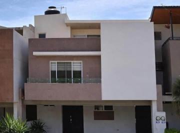 Casa de 3 habitaciones, García · Cumbres La Rioja - Frente Al Parque
