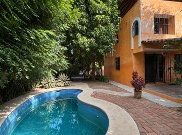 Casa de 3 habitaciones, Santa María Colotepec · Casa Tropical: Beachside Living Steps From The Sea
