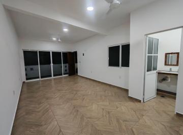Local comercial de 1 habitación, San Pedro Mixtepec · Céntrico Local Comercial en Renta