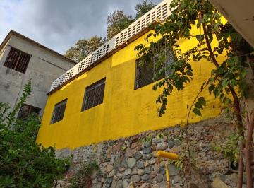 Inmueble productivo urbano , Manzanillo · Casa Remodelada Genera Ingresos