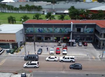 Local comercial , San Pedro Tlaquepaque · ¡Locales Comerciales en Venta – Plaza Gruncom Santa María! Santa María Te