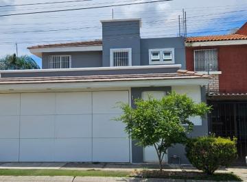 Casa de 4 habitaciones, Zapopan · Casa en Venta en Excelentes Condiciones