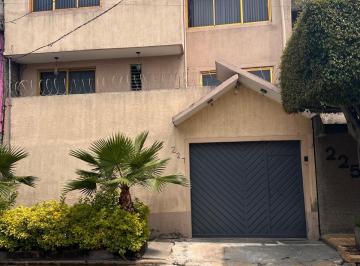 Casa de 2 habitaciones, Nezahualcóyotl · Casa en Venta con Departamento Independiente
