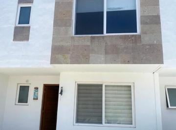 Casa en condominio de 3 habitaciones, Corregidora · Casa con 3 Recámaras y 2 1/2 Baños en Venta, Paseos del Bosque