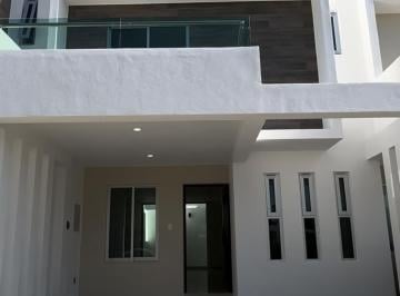 Casa de 3 habitaciones, Tepic · Hermosa Casa en Fraccionamiento Bonaterra