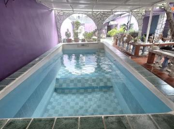 Área social con:
Alberca techada de 7.50 x 3.50
Palapa de 10 x 10
Baños de damas · Casa en Marín Nuevo León