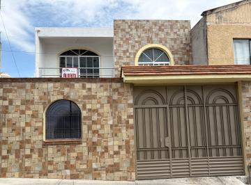Casa de 3 habitaciones, Querétaro · Amplia Casa Remodelada en Renta Pie de La Cuesta