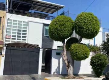 Casa de 4 habitaciones, Guadalajara · Casa Totalmente Amueblada en Renta en La Zona de La Minerva, Guadalajara