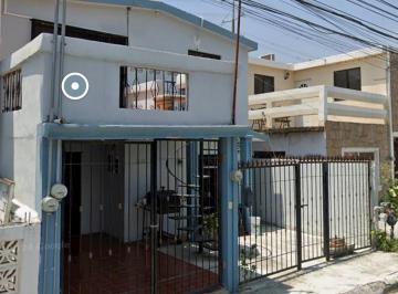 Departamento de 1 habitación, Monterrey · Cuarto Independiente en Renta Mujer