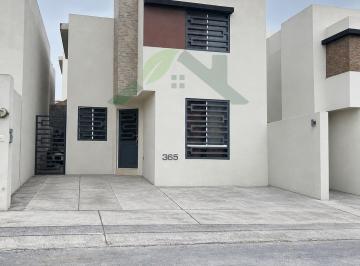 Casa de 3 habitaciones, Apodaca · Casa en Fracc. Santa Sofia Residencial Area Aeropuerto - Huinala