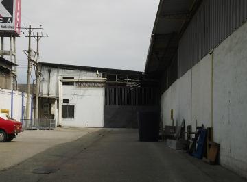 Bodega-Galpón , Guayaquil · Galpon de 1.000 m², Alquiler, con 200 m² de Oficinas, Parqueo, en Tanca Marengo