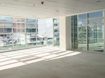 Local comercial de 1 habitación, Quito · Pradera Av República Arrieno Local/oficina Comerc. 131 m², Pb. Excelente Ubicac. Ión, Parqueo Frontal