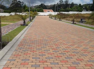 Terreno / Lote , Quito · Urbanización Privada Sector La Cerámica